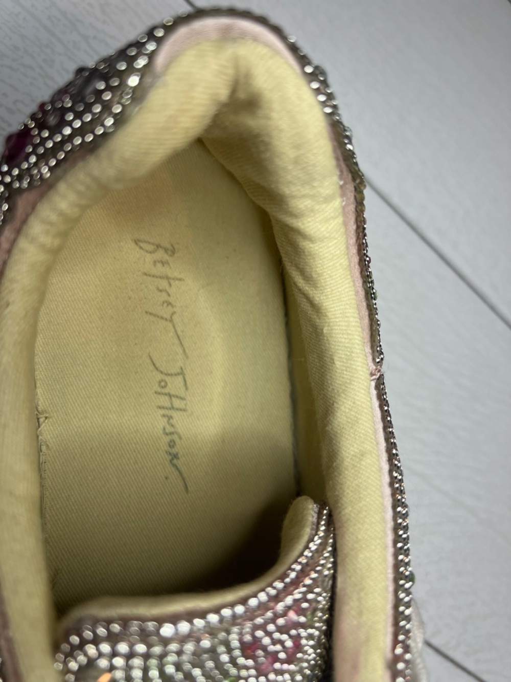 Betsey Johnson 8.5 Silver Rhinestone Floral Low-Top Sneakers - Picture 7 of 8